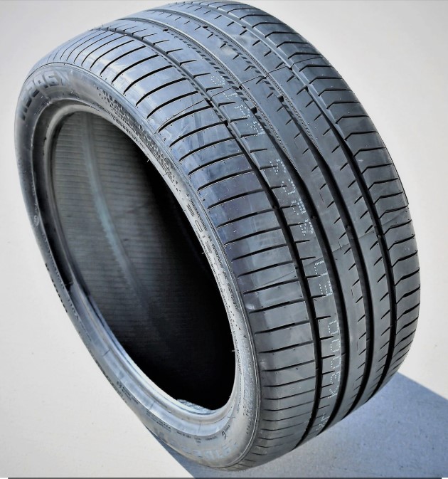 Anvelope Vara 265/30 R20 Kapsen K3000